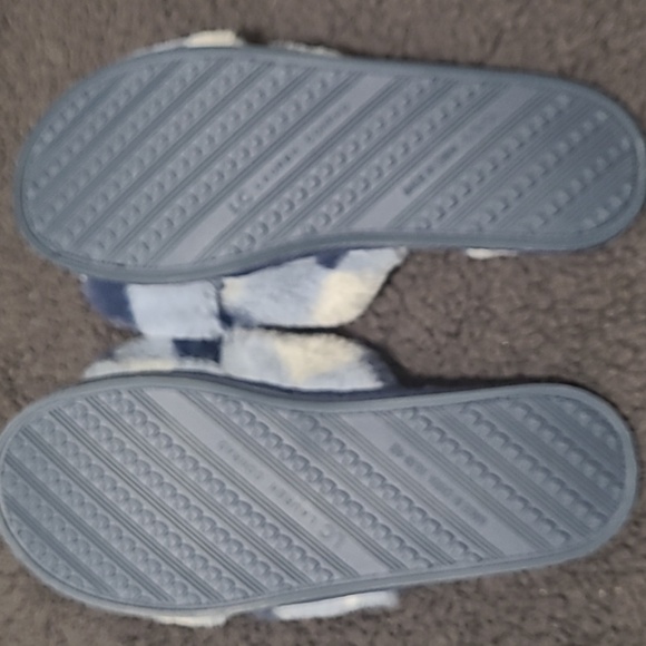 LC Lauren Conrad Blue and White Checkered Slippers. - Picture 3 of 3